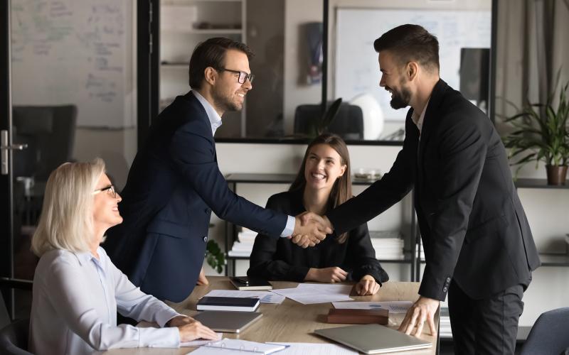 Handschlag bei Bewerbung